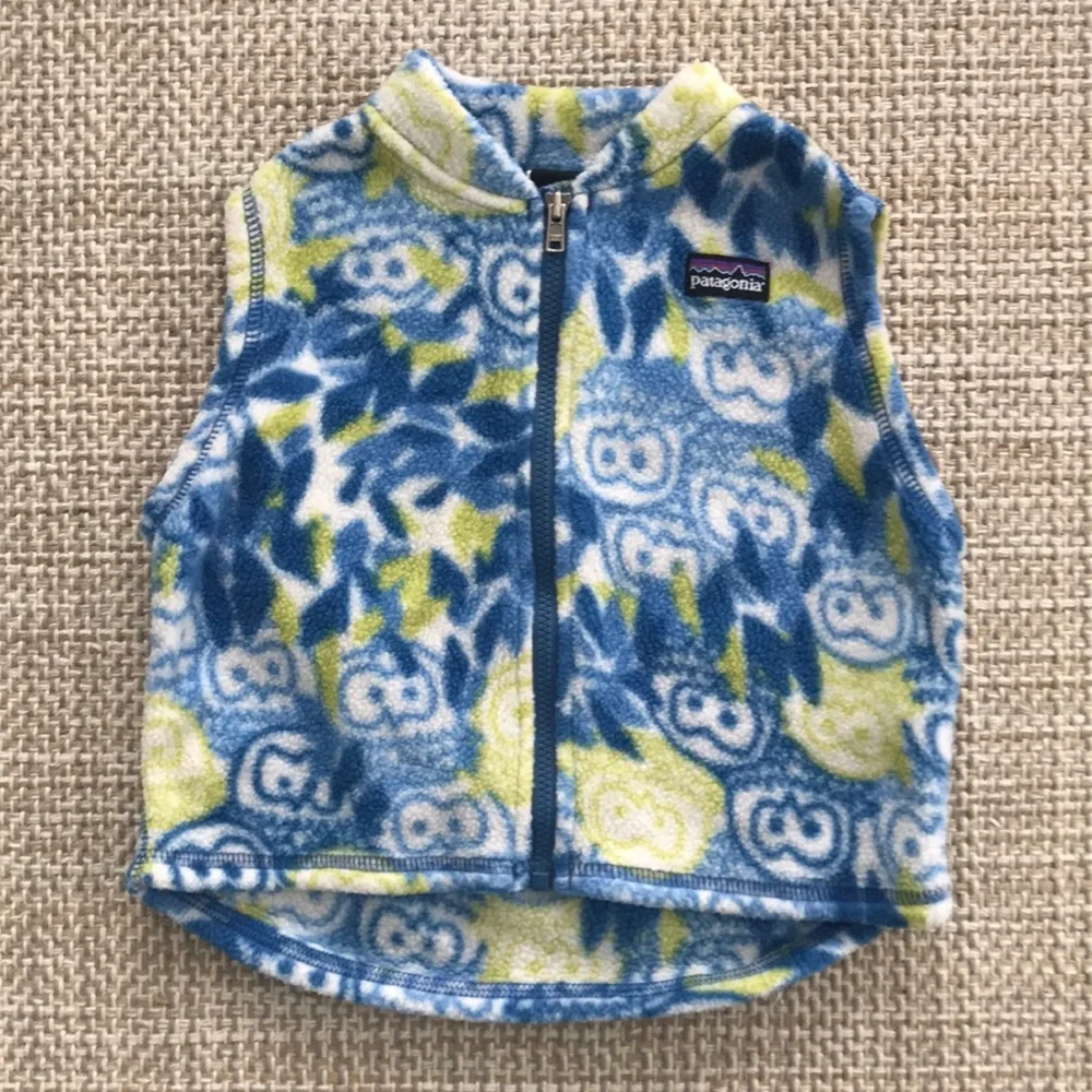 *Patagonia Fleece Vest (size 18m)